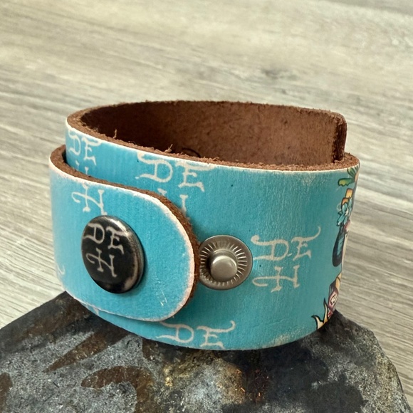 Ed Hardy Sky Blue Embroidered Snap Wrap Bracelet Genuine Leather - Picture 4 of 12